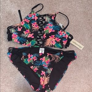 NBW - Urbanology Swim suit set